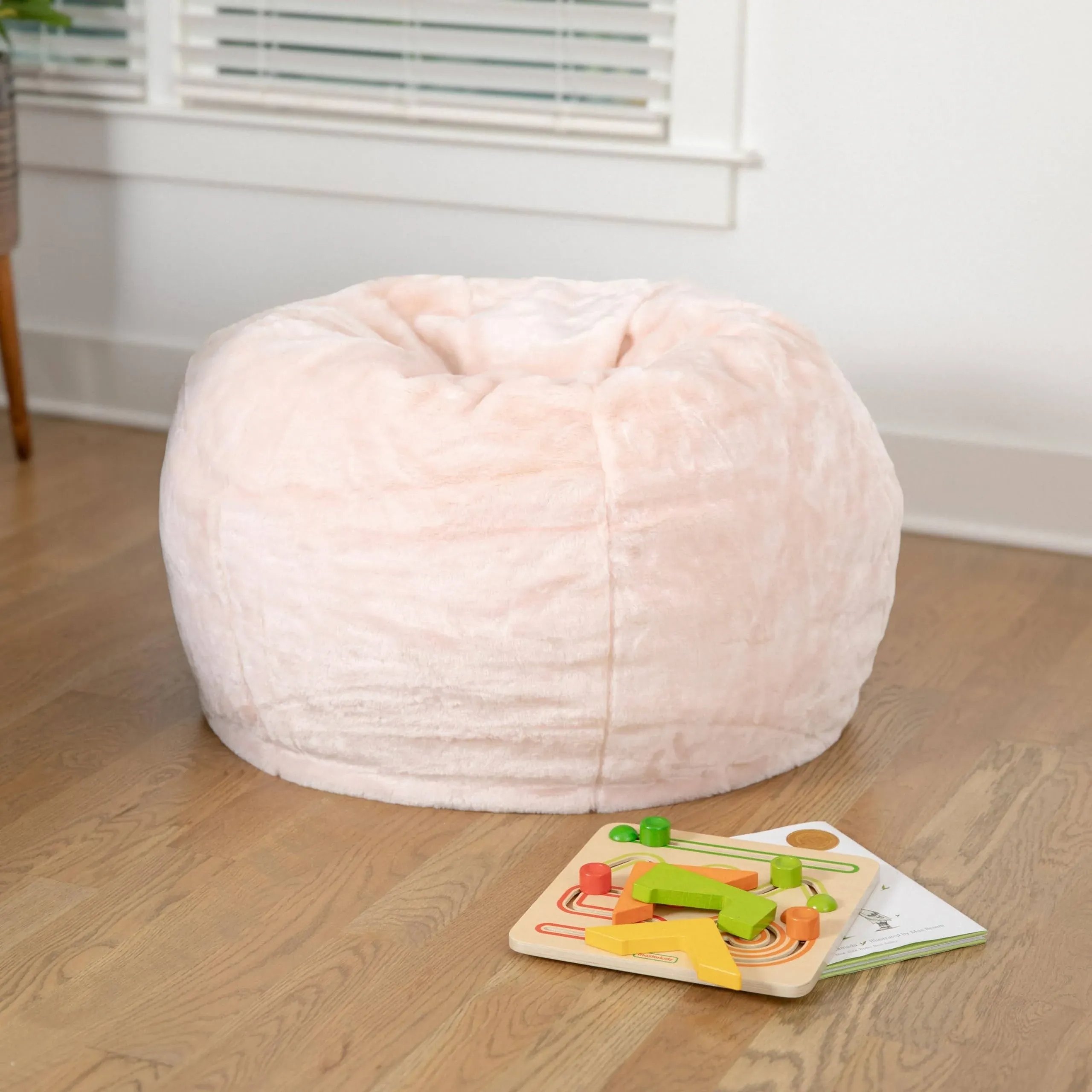 Flash Furniture Small Bean Bag Chair for Kids and Teens, Blush Furry