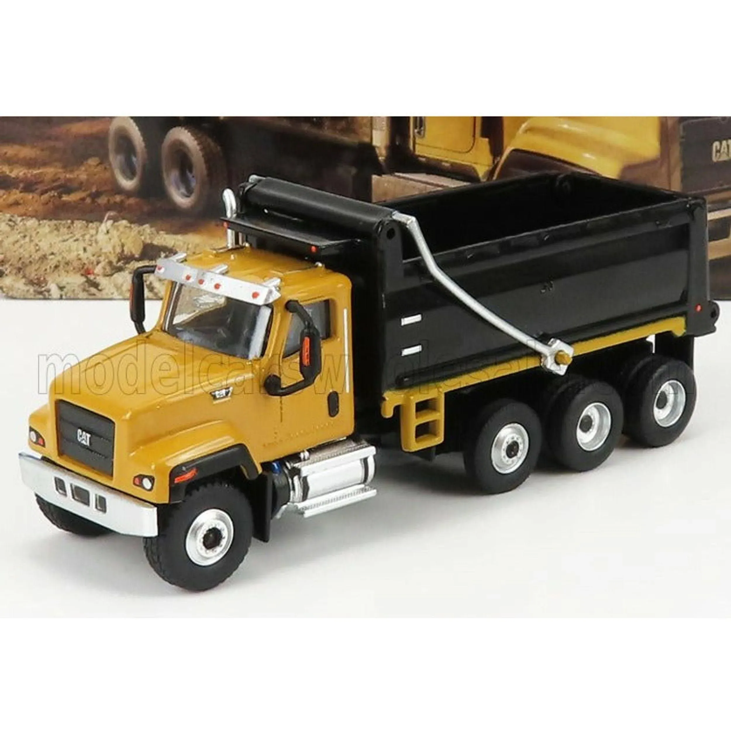 Diecast Masters 1:87 Caterpillar CT660 Dump Truck, HO Scale Series Cat Trucks & Construction Equipment | 1:87 Scale Model Diecast Collectible | Caterpillar Truck, Diecast Masters Model 85514