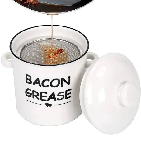 Ceramic Bacon Grease Container with Strainer - 600ml / 20oz Farmhouse Bacon Grease Keeper with Easy-Grip Handle, Bacon Fat Can for Grease Drippings and Storage - Creamy-white