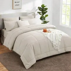 Classic Pattern Comforter Set