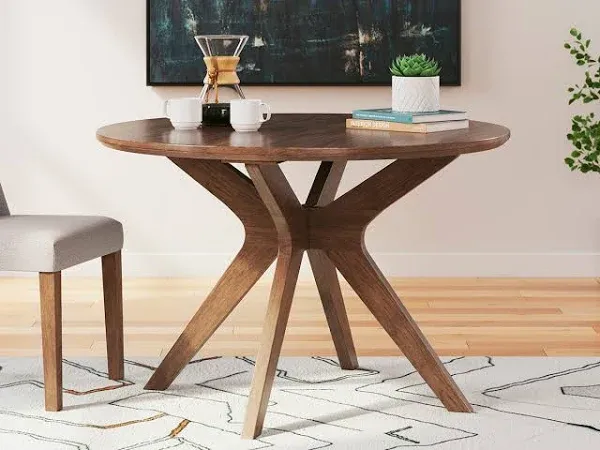 Ashley Furniture Lyncott Round Dining Table