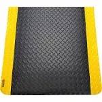 Global Industrial Diamond Plate Ergonomic Mat 15/16" Thick 48"x72" Black/Yellow Border