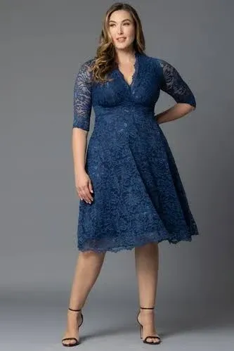 Kiyonna Women&#039;s Plus Size Mademoiselle Lace Cocktail Dress (Pinot Noir, 1X)