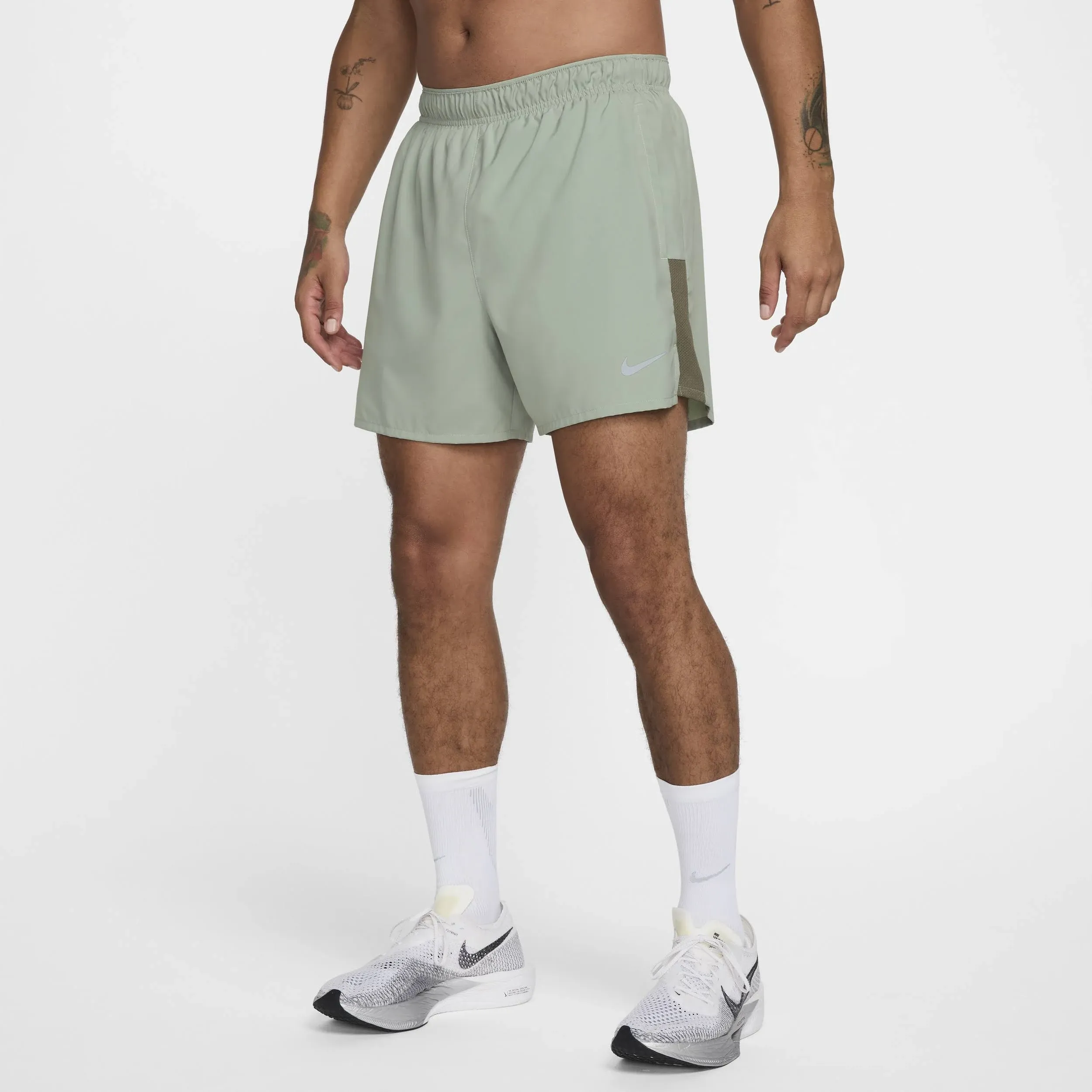 Nike Challenger Men's Dri-FIT 13cm (Approx.) Brief-Lined Running Shorts - Green ...