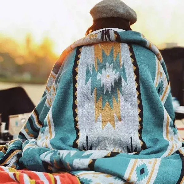 Aztec Patterned Throw Blanket with Soft Sherpa Lining Traditional Southwestern Navajo Tribal Style Warm Throw for Camping