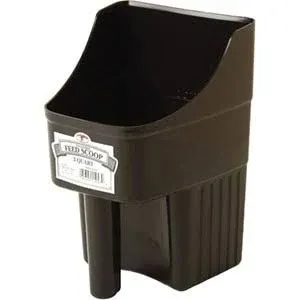 Little Giant 3 Quart Enclosed Feed Scoop