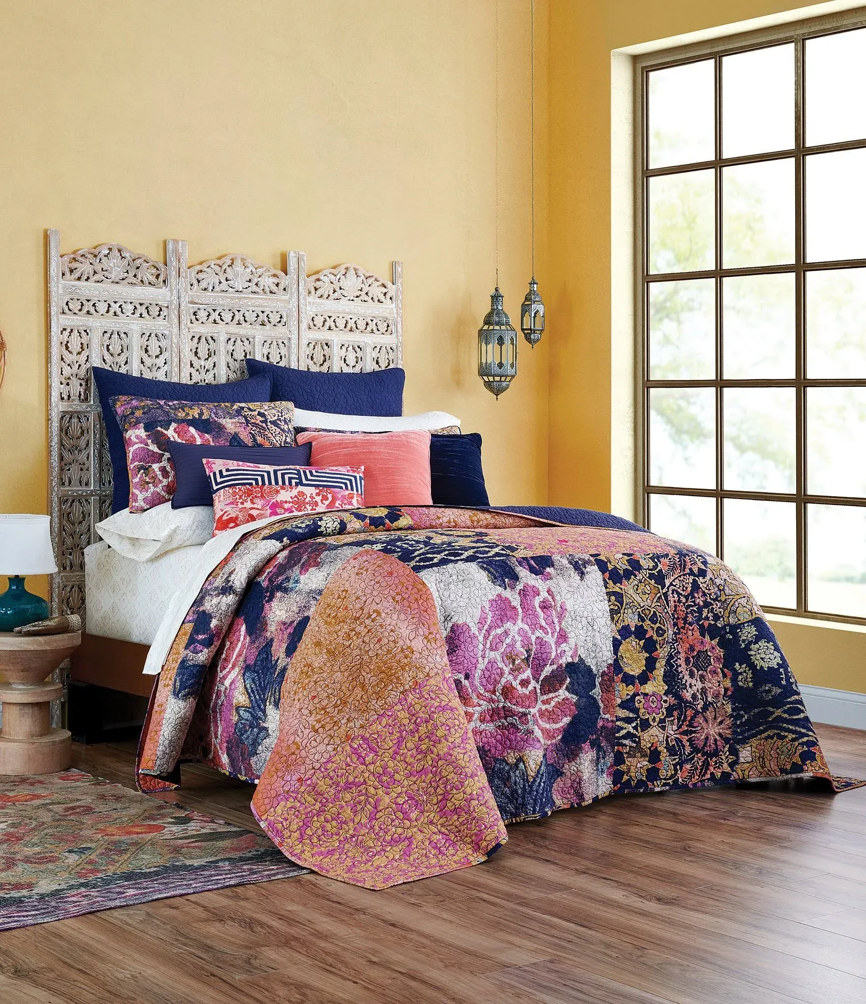 Poetic Wanderlust Tracy Porter Livia Quilt, Full/Queen, Multi-Color - Luxurious Bohemian Chic Bedding, Soft and Lightweight Quilt for Bedroom Decor, Artistic and Eclectic Design