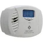 First Alert CO615 Dual-Power Plug-In Carbon Monoxide Detector with Battery Backup and Digital Display, White