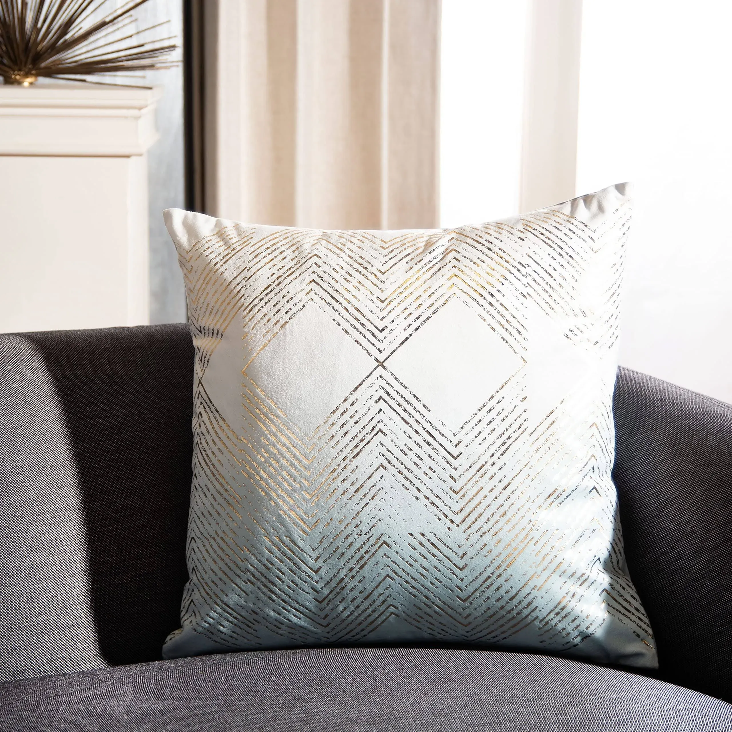 Safavieh Sarla 18" x 18" Pillow - Seafoam/Gold