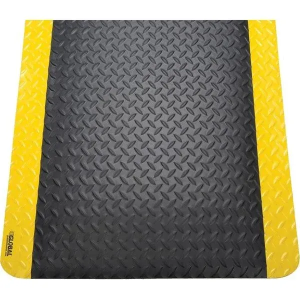 Global Industrial Diamond Plate Ergonomic Mat 15/16" Thick 48"x72" Black/Yellow Border